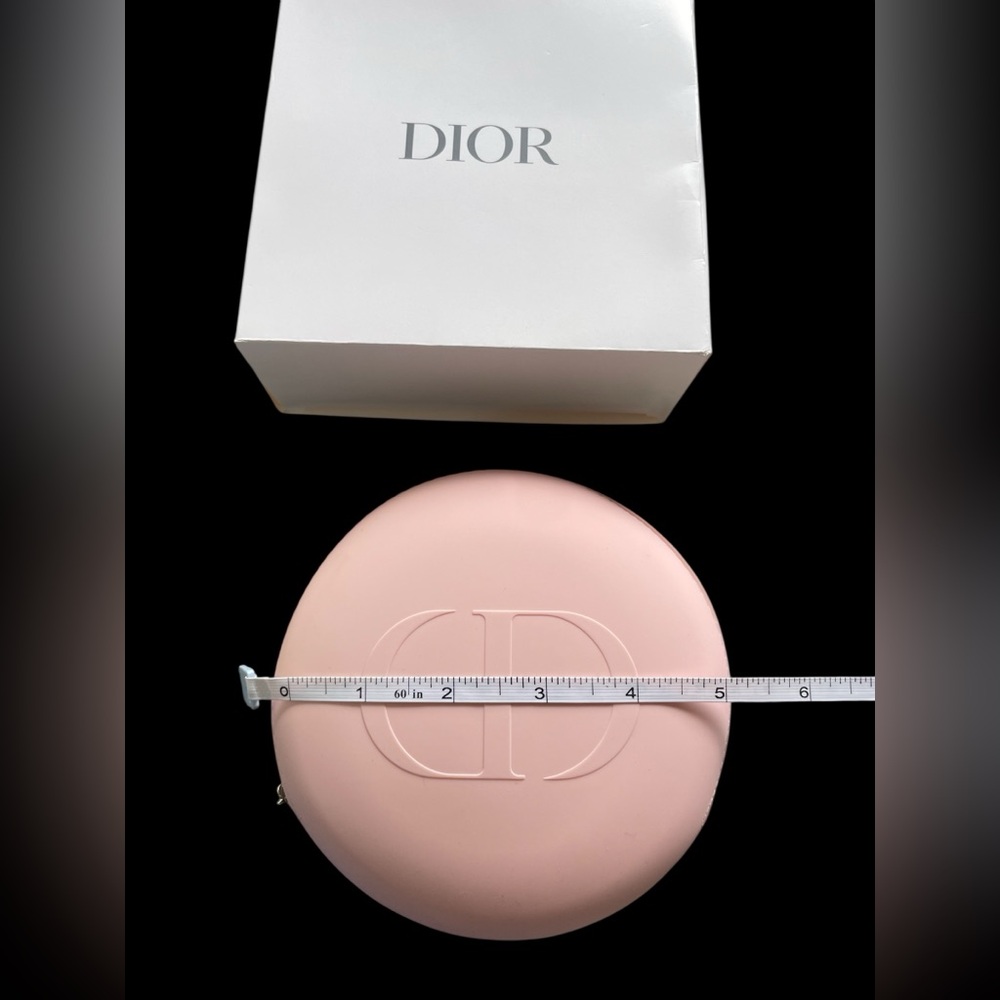 New w/ Box Dior Pink VIP 5” Silicone Pouch with Dior Zipper Pull - Picture 4 of 7